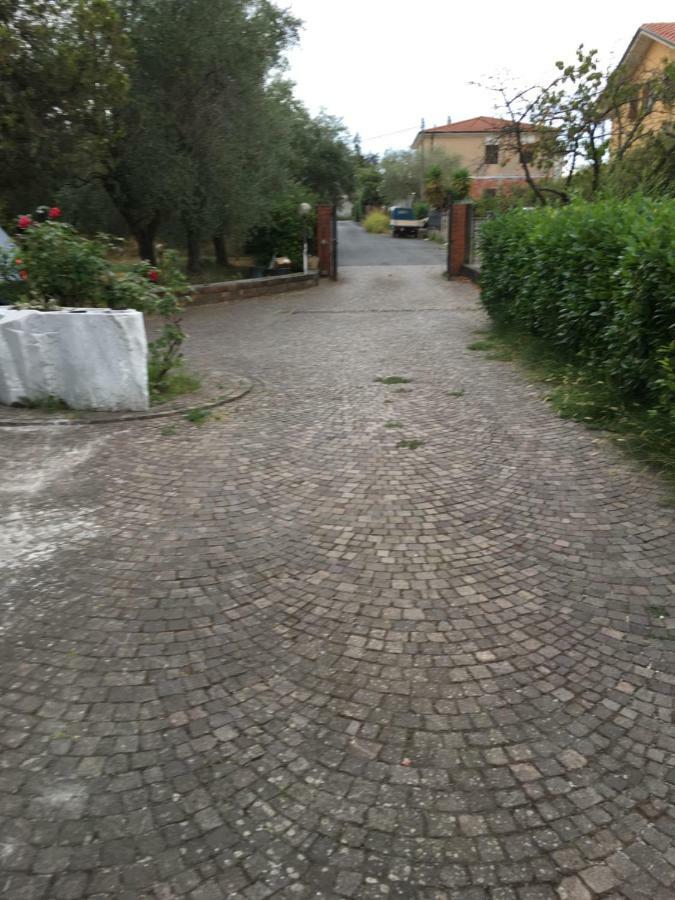 Casa Degli Zii Appartamento Letizia Luni Eksteriør billede